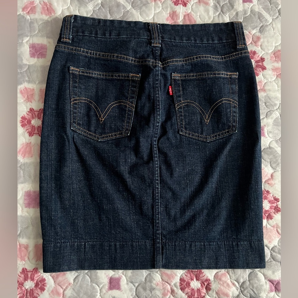 Levis’s Women’s Dark Blue Denim Pencil Skirt w/ Side Slit Size 4